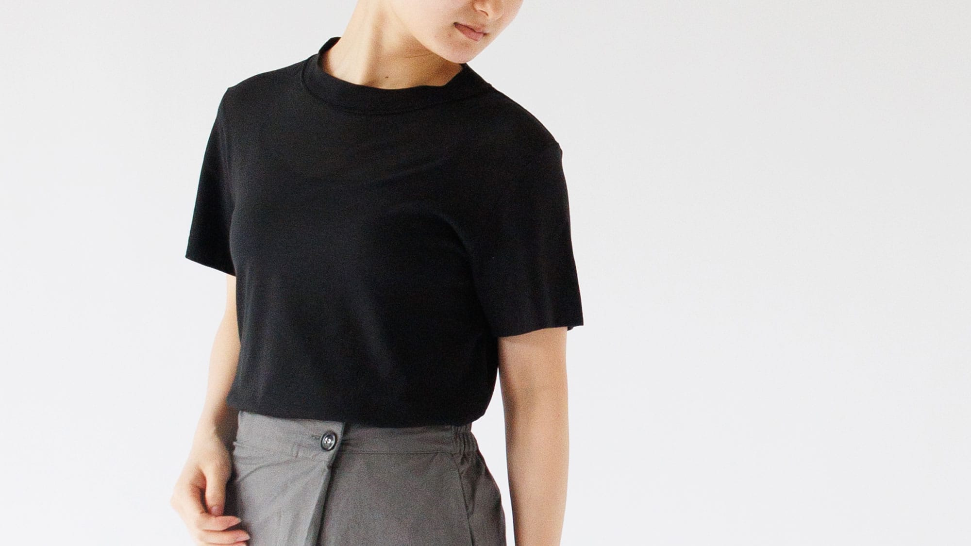 定番のTシャツは、生地で選ぶ。涼やかで上品なオリジナルTシャツ。